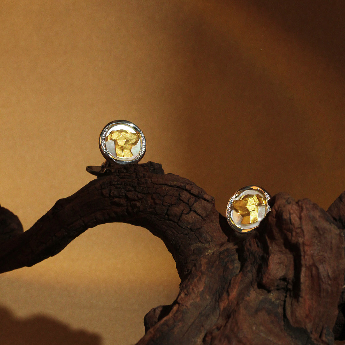 Mobius Series Zodiac Dog Cufflinks MM2410S