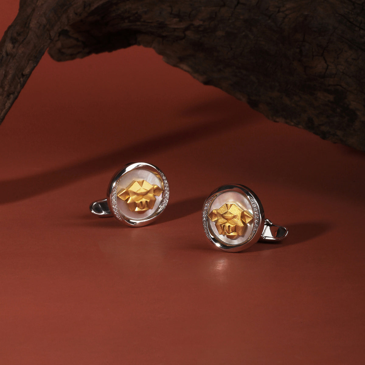 Mobius Series Zodiac Pig Cufflinks MM2411S