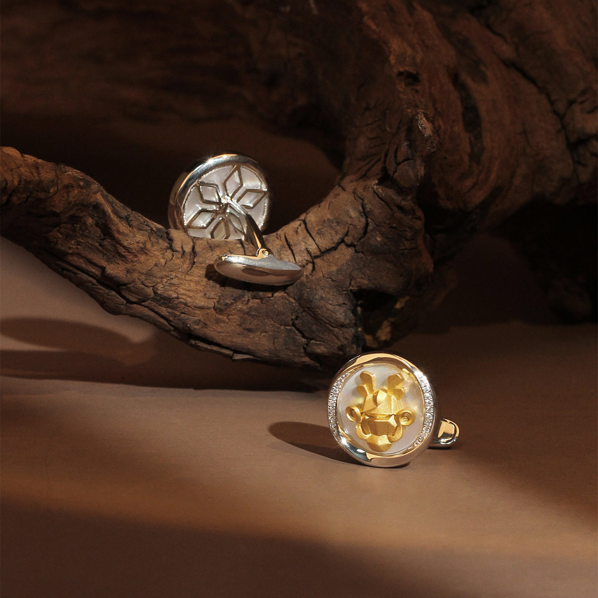 Mobius Series Zodiac Loong Cufflinks MM2404S